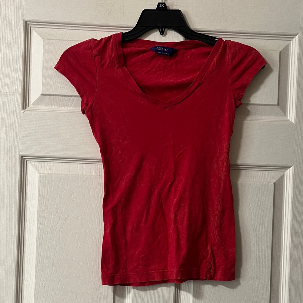 Miley Cyrus & Max Azria Red V-Neck Short Sleeve Tee